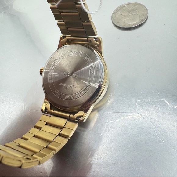 Casio Stainless Steel Watch
40mm Case in Diameter
New Battery Inside. - Picture 5 of 8